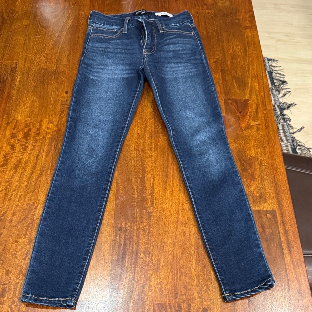 BCBGeneration Mid Rise Curvy Skinny Dark Blue Denim Jeans